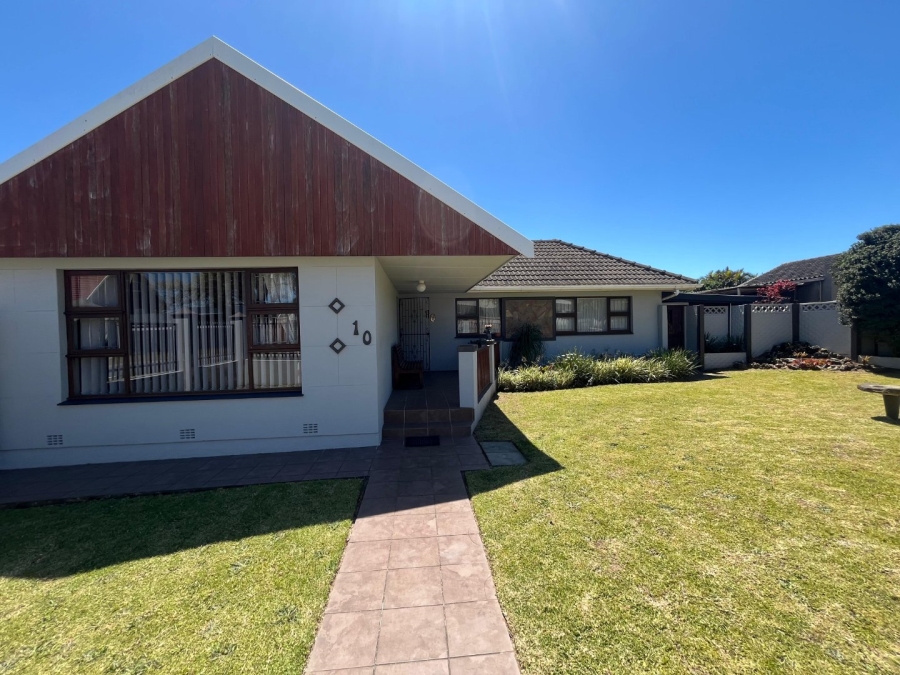 3 Bedroom Property for Sale in Greenfields Eastern Cape
